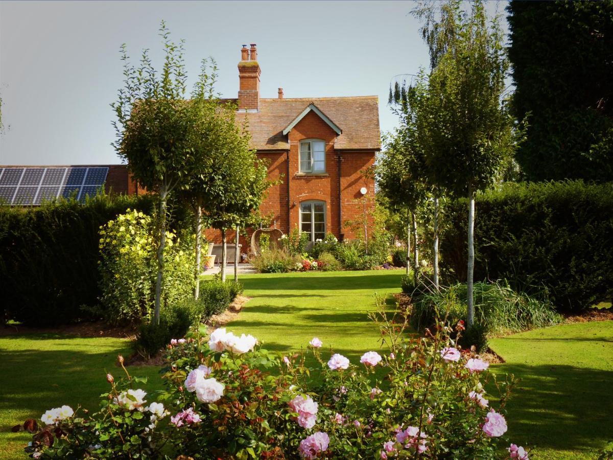 Walwyn Court Barns Villa Ledbury Exterior photo